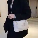 Pochette en fausse fourrure 6
