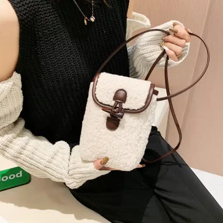 Pochette telephone moumoute 15