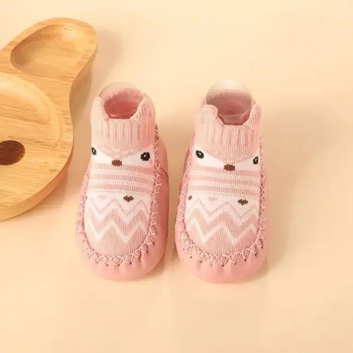 Chaussettes antidérapantes à semelle souple pour nouveau-né, avec semelles en caoutchouc, chaussures pour bébés filles et garçons, printemps-automne, 2024