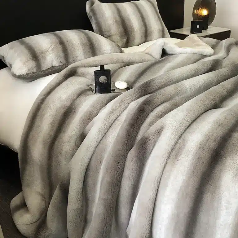 Plaid fausse fourrure gris 4