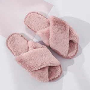 Claquette moumoute rose