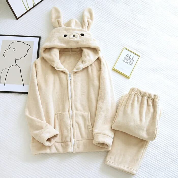 beige_bunny_woman
