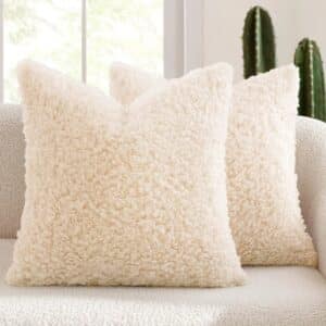 Housse coussin bouclette blanc​